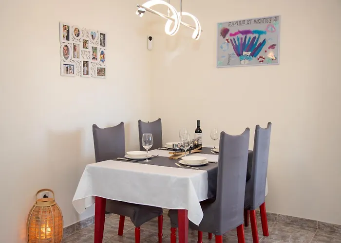 Casa Palmeras Villa *