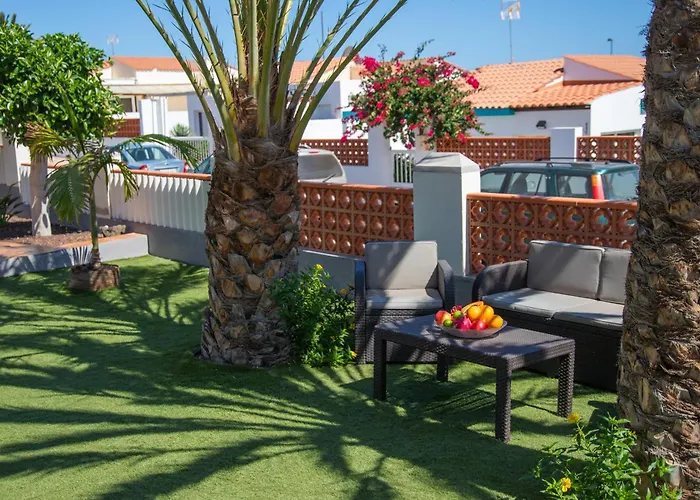 Casa Palmeras Villa *