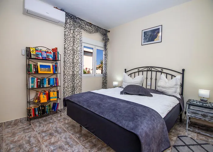 Casa Palmeras Villa *